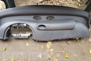 Plansa bord Skoda Octavia 1 originala, stare buna