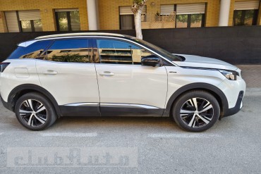 Mașina perfecta pentru pretențioși prețul este de 13900 euro