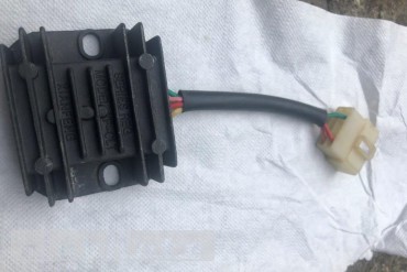 Regulator-tensiune-Atv-4fire-1